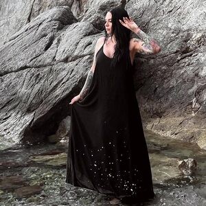 Elegant Black Maxi Dress